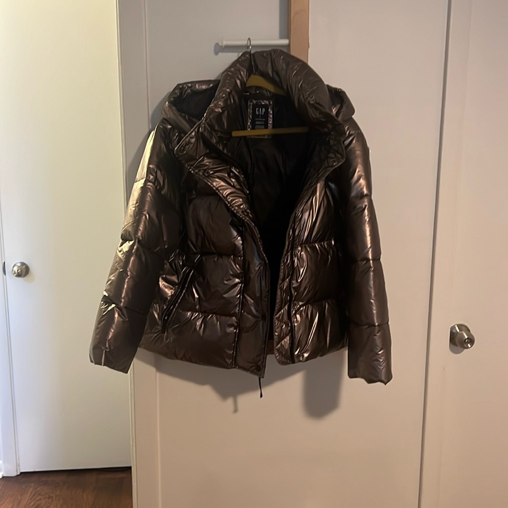 Gap puffer jacket
